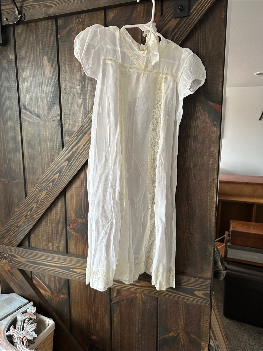 Christening gown with bonnet. Vintage 1920s.